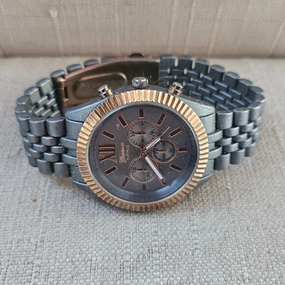 Geneva Women Wristwatch Grey Tone Metal Chain Strap Analog Quartz Watch - Picture 3 of 11